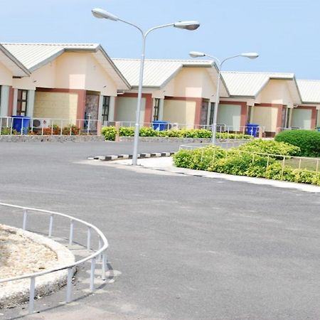 Whispering Palms Resort Magbon Buitenkant foto