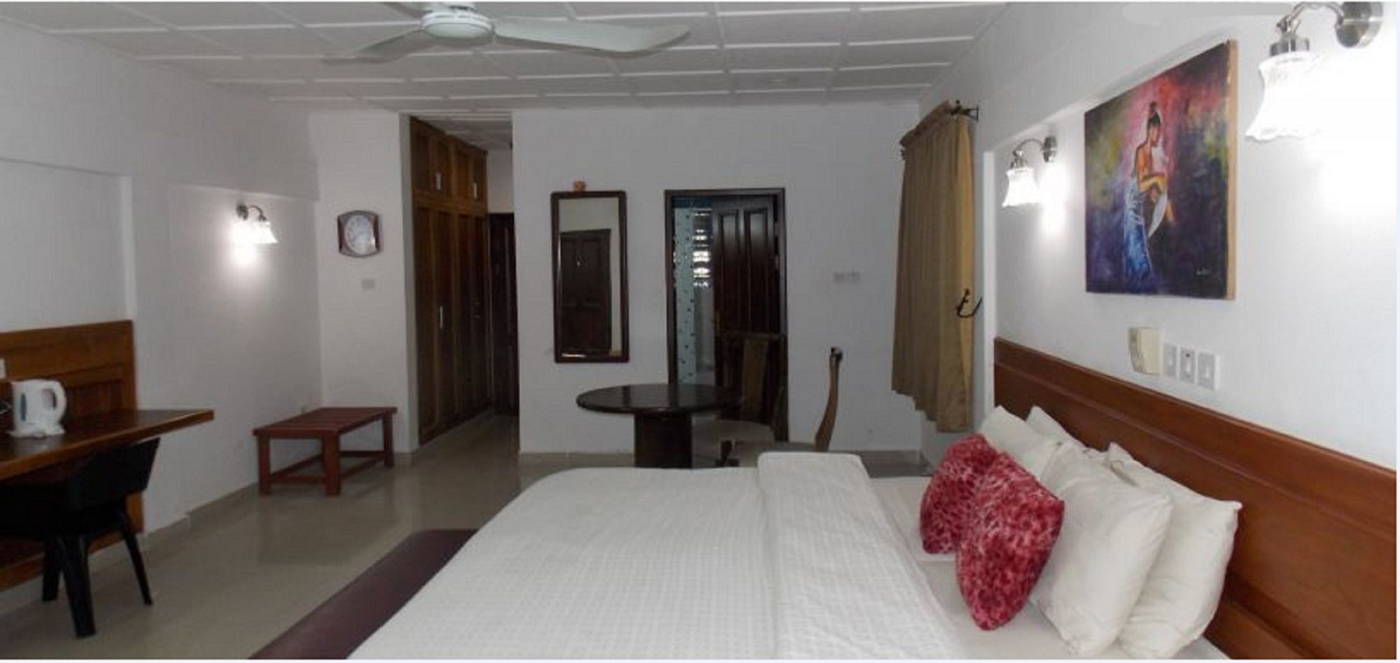 Whispering Palms Resort Magbon Buitenkant foto