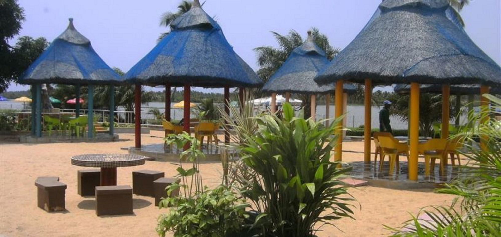 Whispering Palms Resort Magbon Buitenkant foto